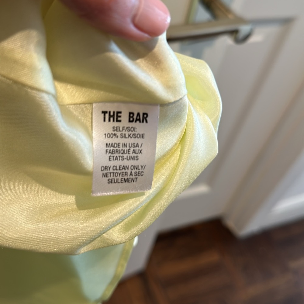 The Bar Celeste Silk Gown in Chiffon Yellow with Black Rosette. Size 4 - Picture 7 of 7